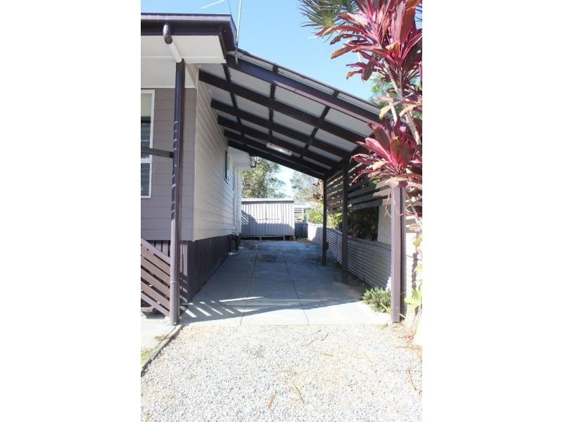 26 Rhodes Street, Macleay Island QLD 4184