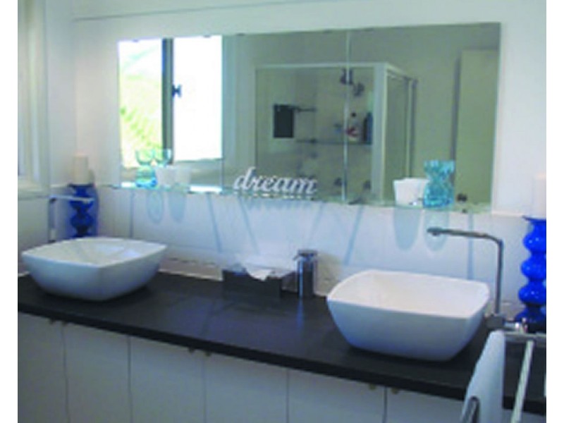 26 Rhodes Street, Macleay Island QLD 4184