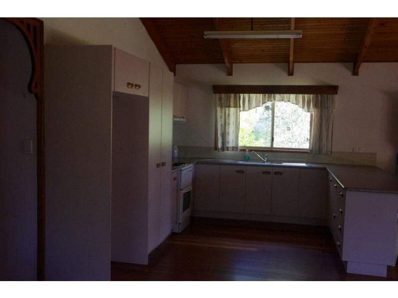 25 President Terrace, Macleay Island QLD 4184