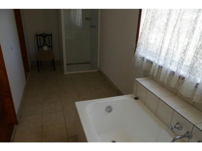 25 President Terrace, Macleay Island QLD 4184