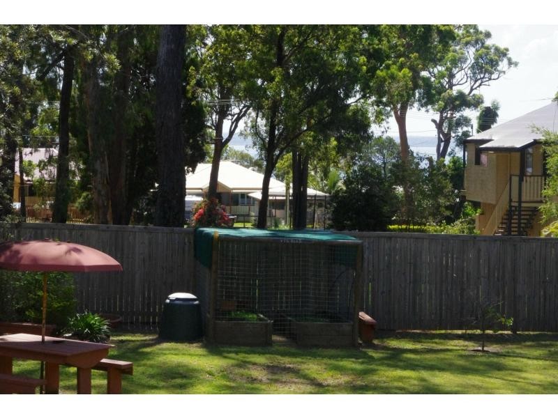25 President Terrace, Macleay Island QLD 4184
