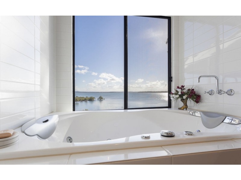 91 Coondooroopa Drive, Macleay Island QLD 4184