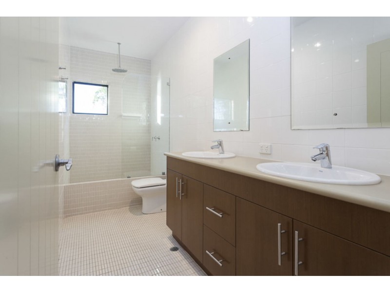 91 Coondooroopa Drive, Macleay Island QLD 4184
