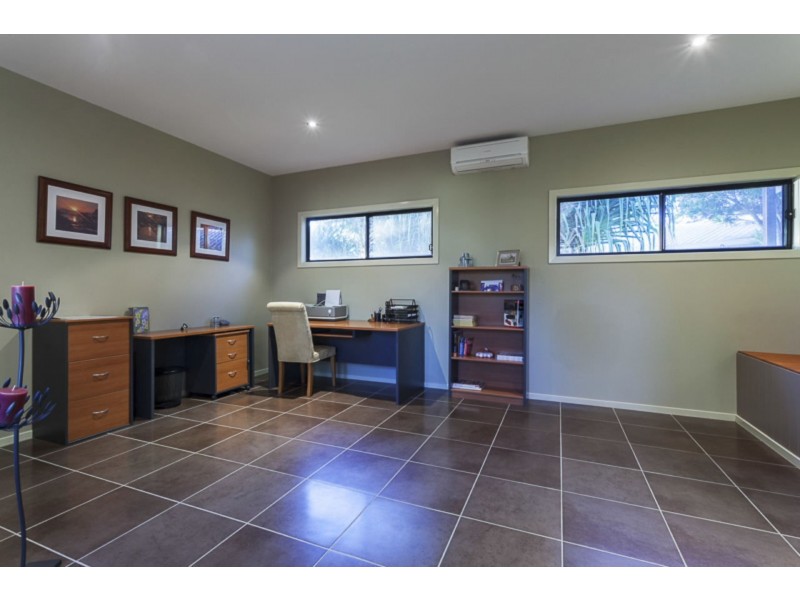 91 Coondooroopa Drive, Macleay Island QLD 4184