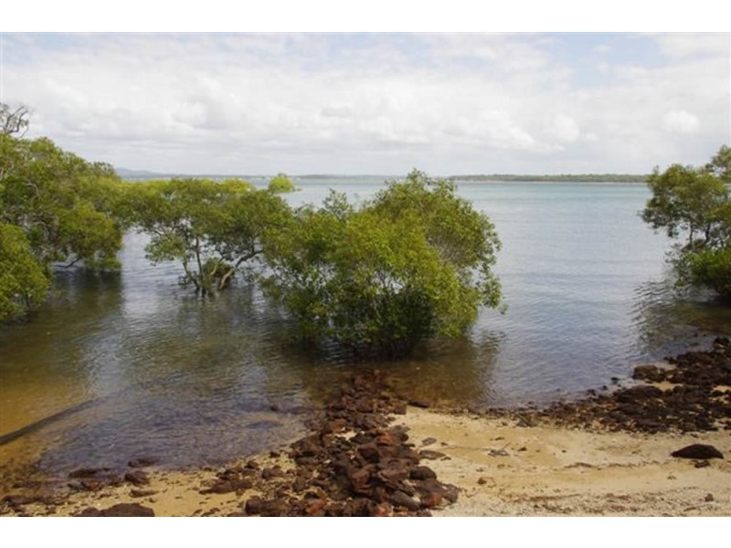 91 Coondooroopa Drive, Macleay Island QLD 4184