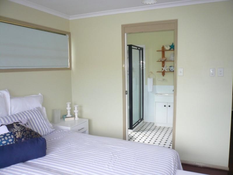 66 Hastings Terrace, Macleay Island QLD 4184