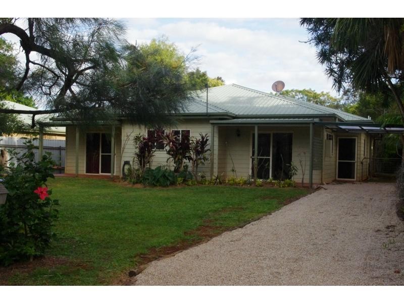 38 Noyes Parade, Karragarra Island QLD 4184