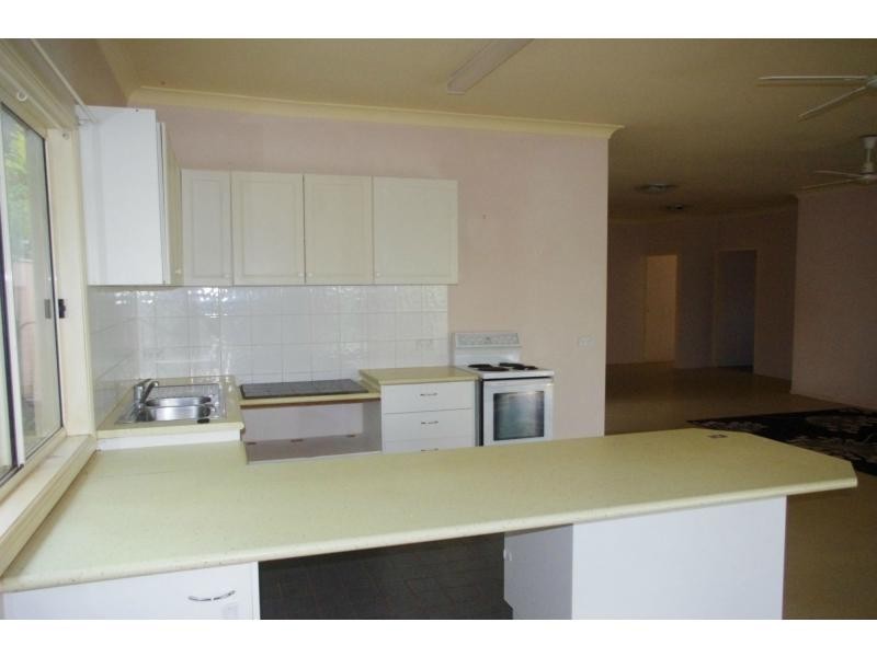 38 Noyes Parade, Karragarra Island QLD 4184