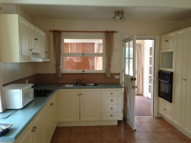98 Treasure Island Avenue, Karragarra Island QLD 4184