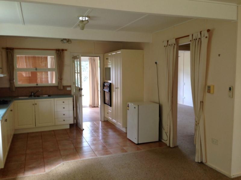 98 Treasure Island Avenue, Karragarra Island QLD 4184