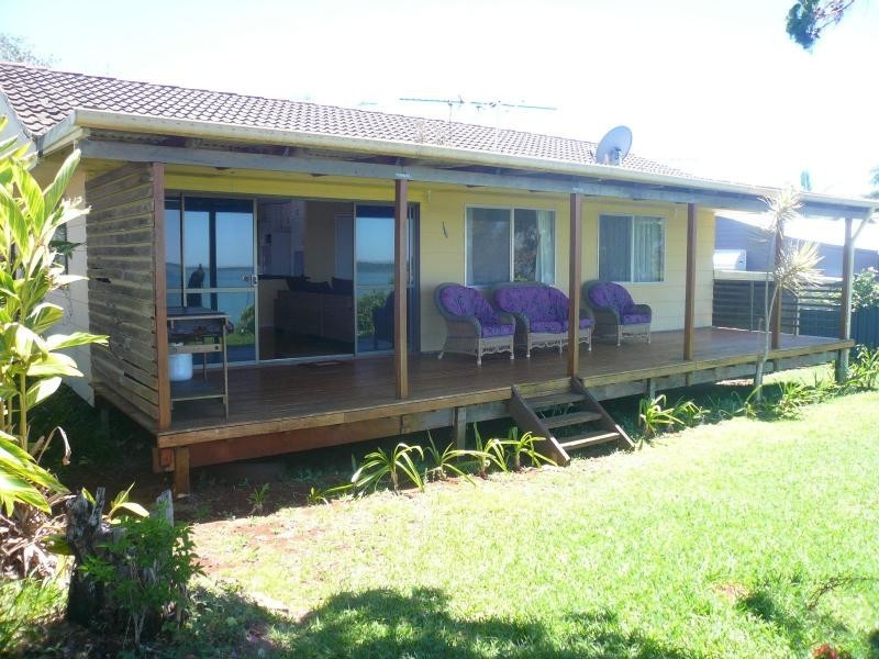 112 Western Road, Macleay Island QLD 4184
