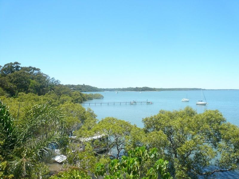 112 Western Road, Macleay Island QLD 4184