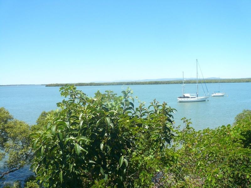112 Western Road, Macleay Island QLD 4184