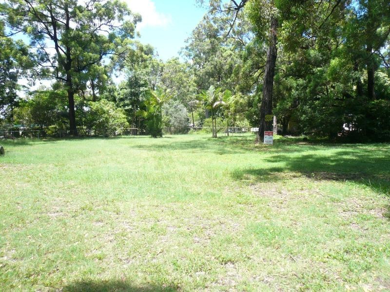 38 Coast Road, Macleay Island QLD 4184