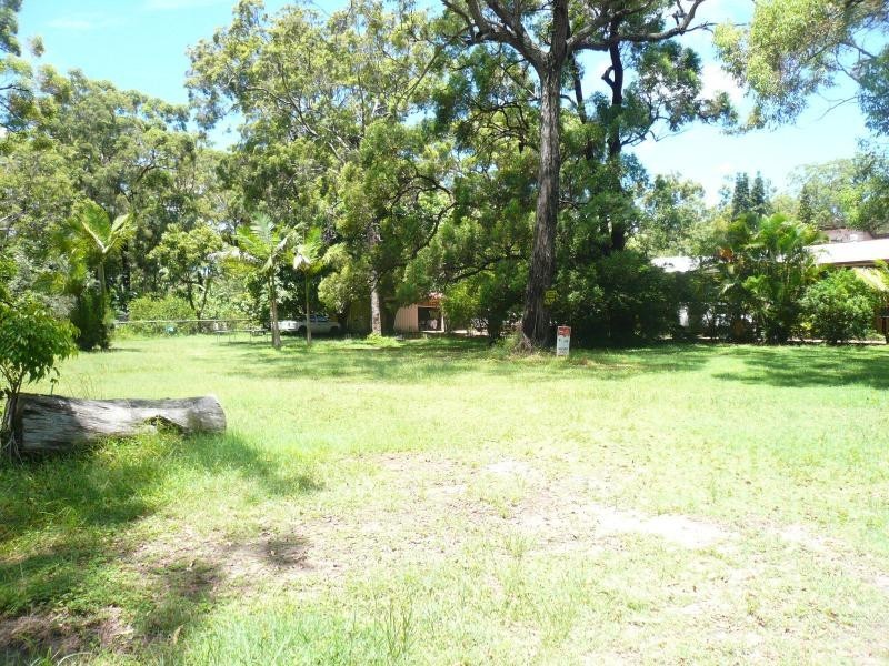 38 Coast Road, Macleay Island QLD 4184