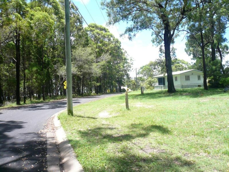 38 Coast Road, Macleay Island QLD 4184