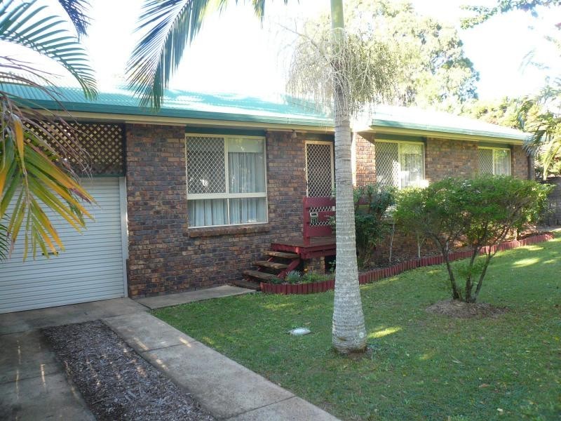 190 High Central Road, Macleay Island QLD 4184