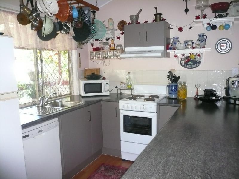 190 High Central Road, Macleay Island QLD 4184