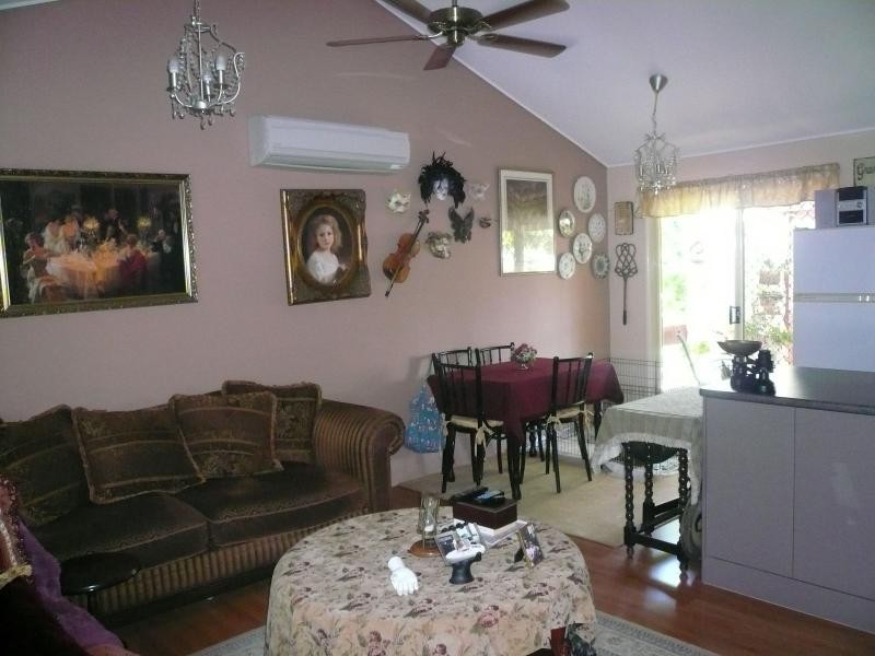 190 High Central Road, Macleay Island QLD 4184