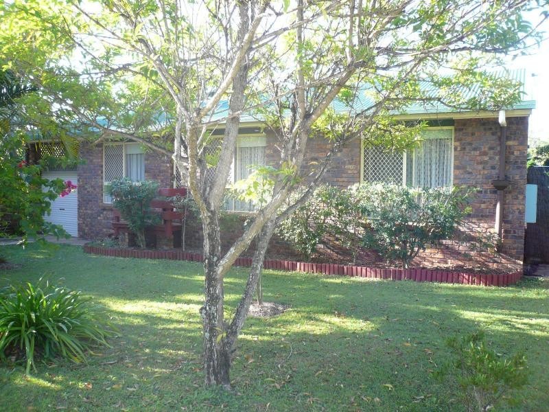 190 High Central Road, Macleay Island QLD 4184