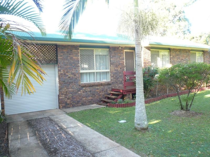 190 High Central Road, Macleay Island QLD 4184