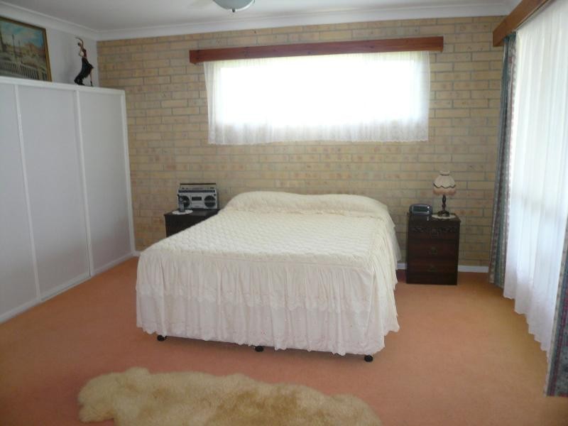 42 Beelong Street, Macleay Island QLD 4184