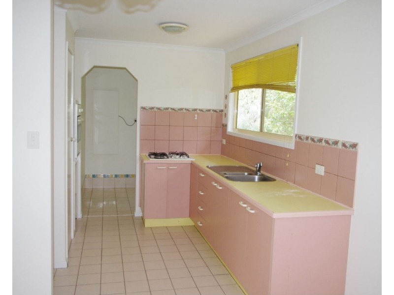 38 Blue Bay Crescent, Macleay Island QLD 4184