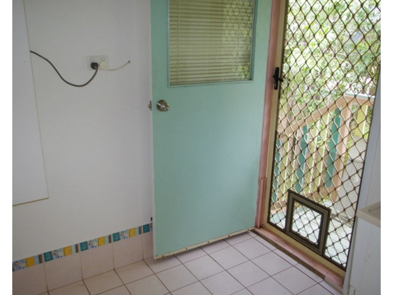 38 Blue Bay Crescent, Macleay Island QLD 4184