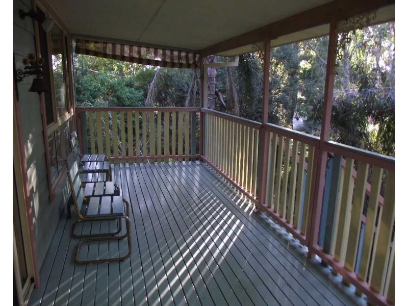 38 Blue Bay Crescent, Macleay Island QLD 4184