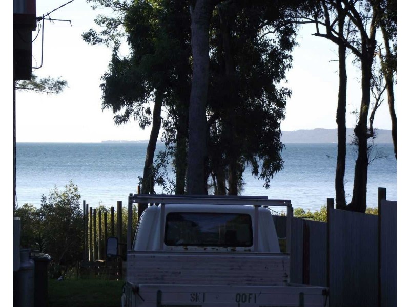 38 Blue Bay Crescent, Macleay Island QLD 4184