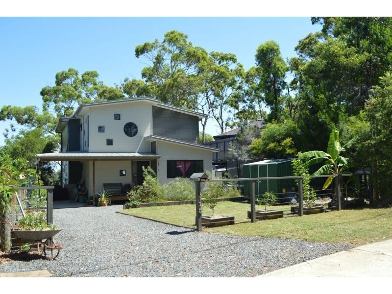 170 Treasure Island Avenue, Karragarra Island QLD 4184