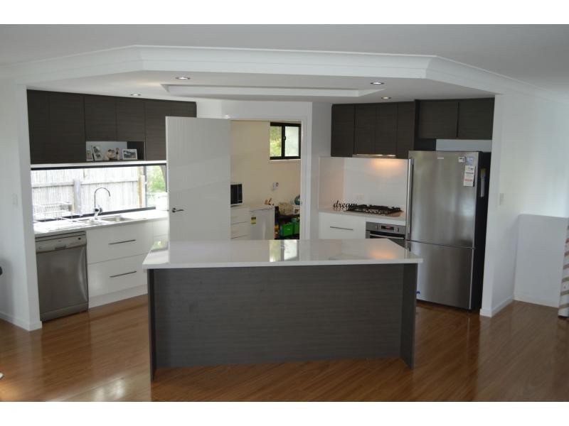 170 Treasure Island Avenue, Karragarra Island QLD 4184