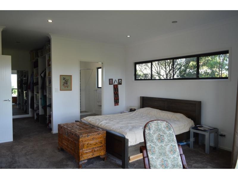 170 Treasure Island Avenue, Karragarra Island QLD 4184