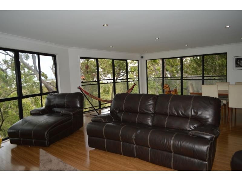 170 Treasure Island Avenue, Karragarra Island QLD 4184