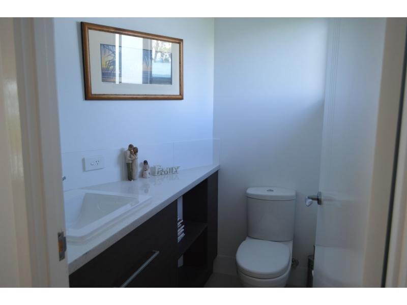170 Treasure Island Avenue, Karragarra Island QLD 4184