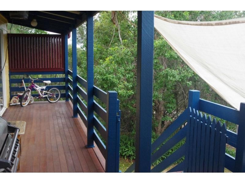 11 Ashton Street, Macleay Island QLD 4184
