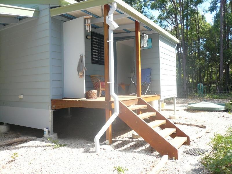 1 Noondo Street, Macleay Island QLD 4184