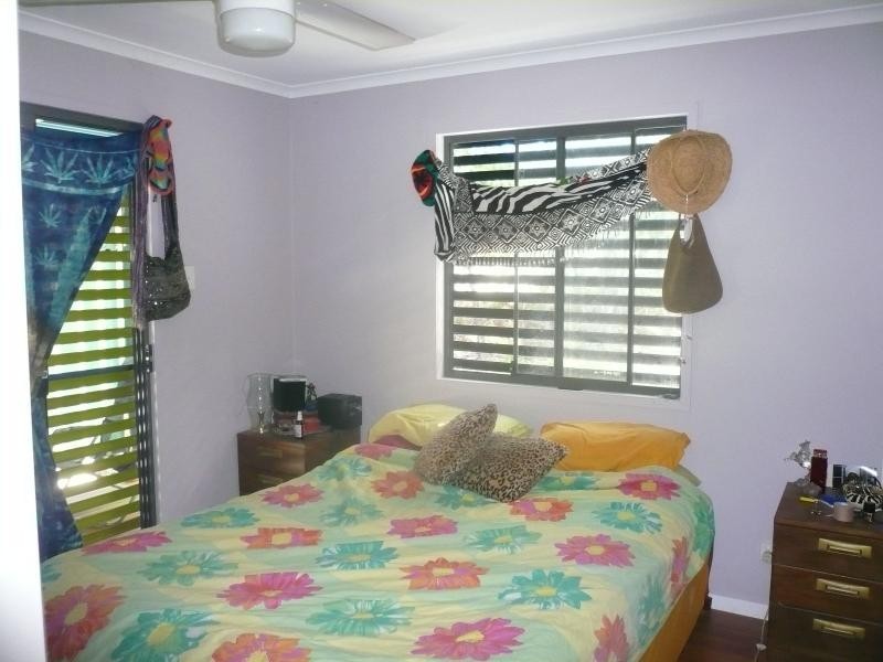1 Noondo Street, Macleay Island QLD 4184