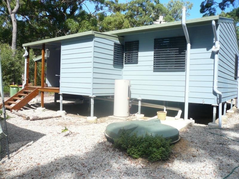 1 Noondo Street, Macleay Island QLD 4184