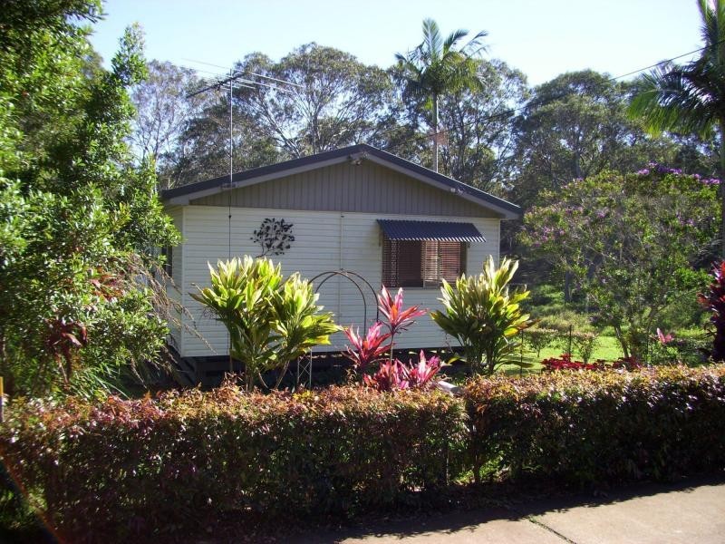 66 Lucas Drive, Lamb Island QLD 4184