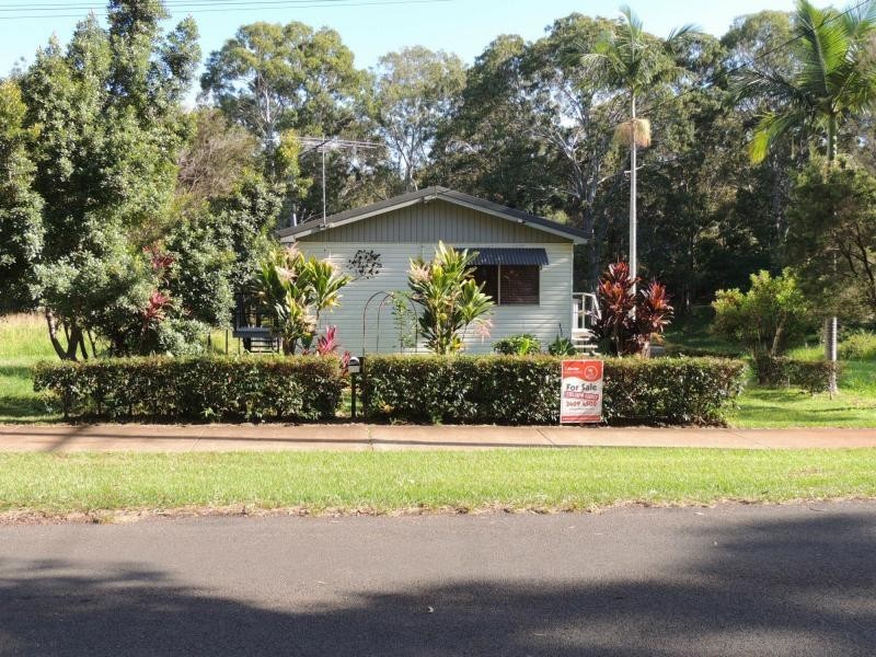 66 Lucas Drive, Lamb Island QLD 4184
