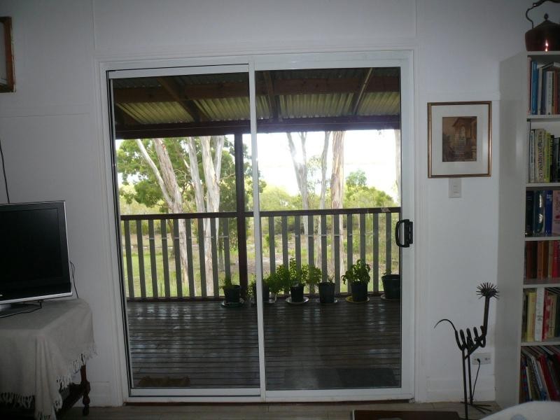 54 Charles Terrace, Macleay Island QLD 4184