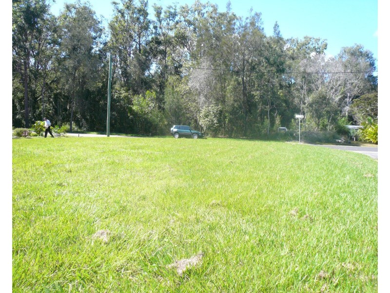 13 Donald Street, Macleay Island QLD 4184
