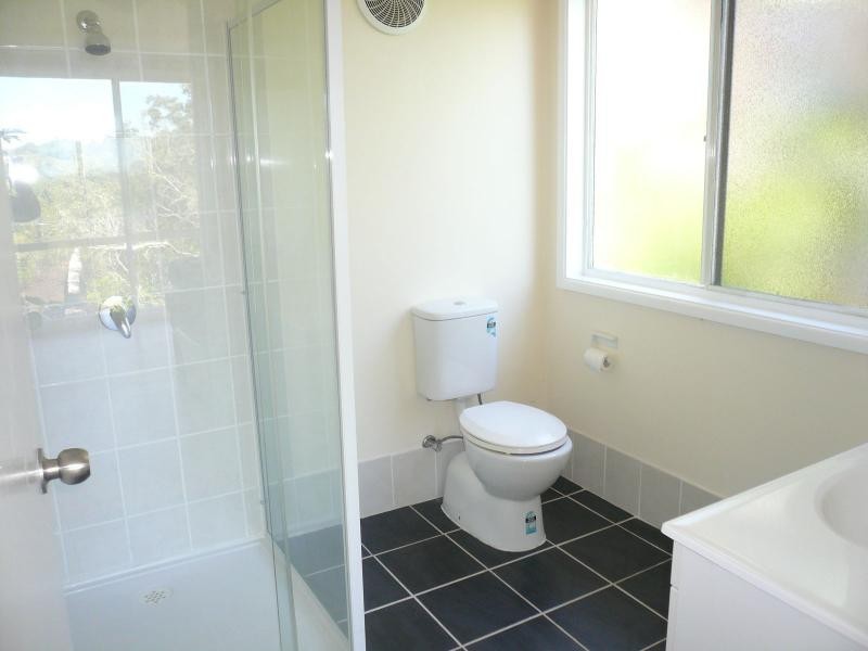 4 Cotton Tree Avenue, Macleay Island QLD 4184