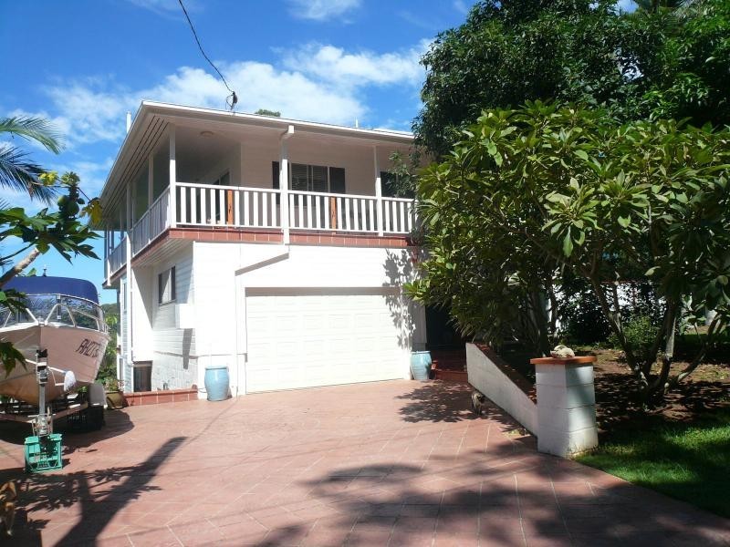 4 Cotton Tree Avenue, Macleay Island QLD 4184