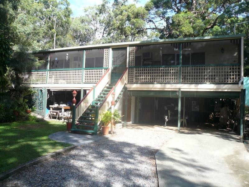 4 Wharf Street, Macleay Island QLD 4184