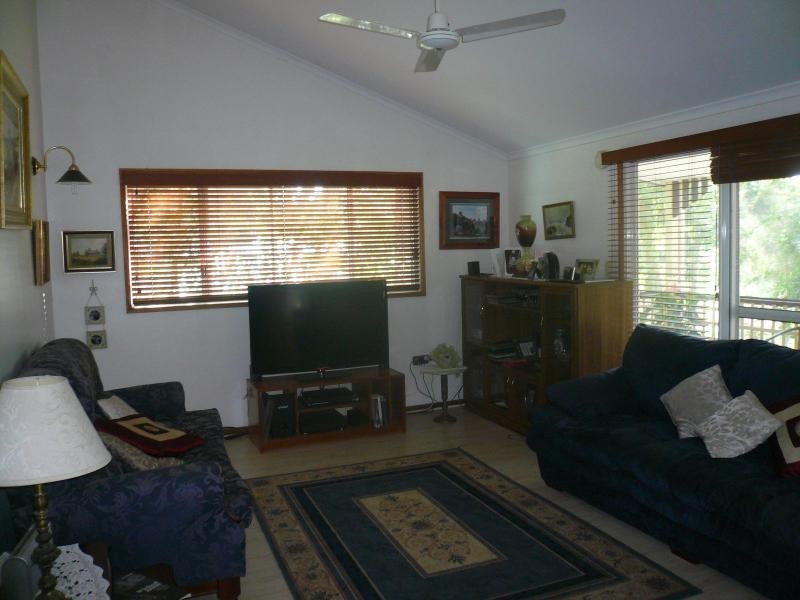 4 Wharf Street, Macleay Island QLD 4184