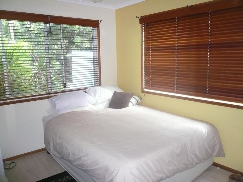 4 Wharf Street, Macleay Island QLD 4184