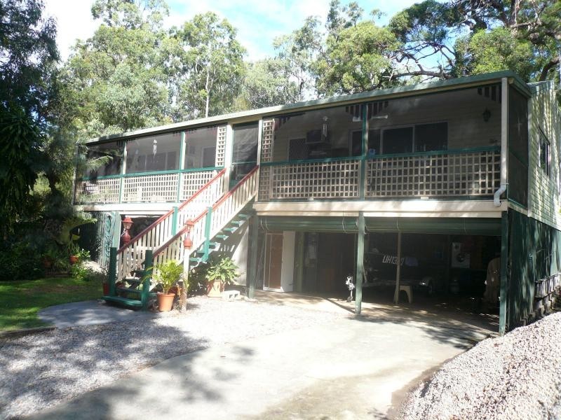 4 Wharf Street, Macleay Island QLD 4184