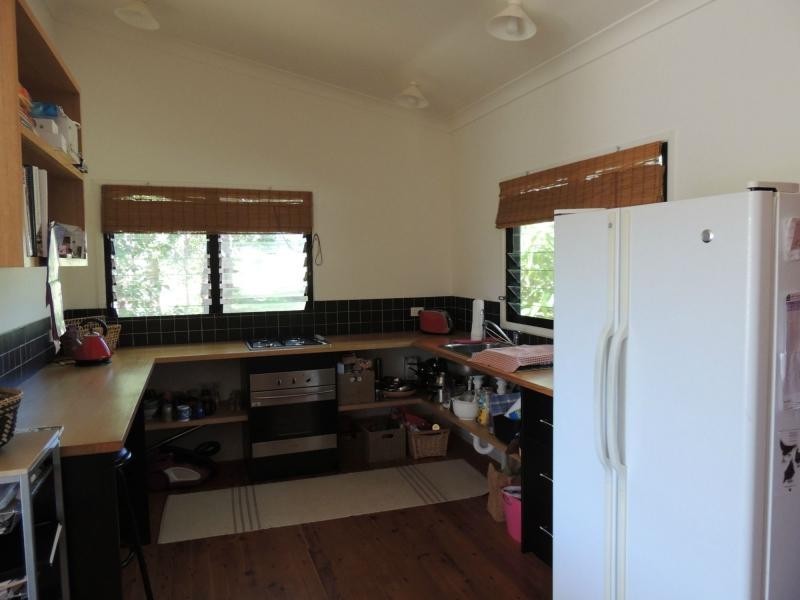 53 Crest Haven, Lamb Island QLD 4184